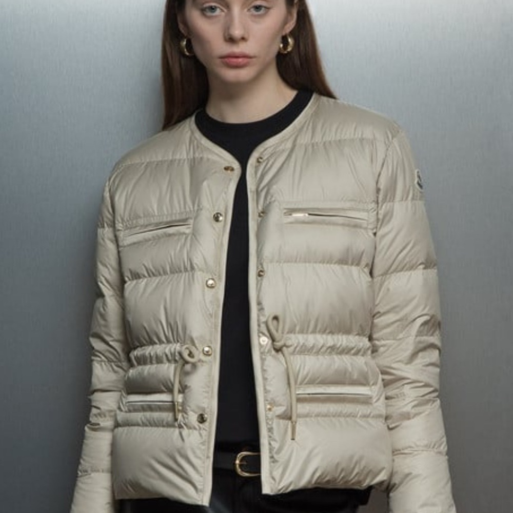 Moncler. Women. Size 3，Echione Short Down Jacket - Beige - Picture 6 of 11
